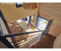 Gran chalet independiente estilo mediterráneo en venta en vistahermosa