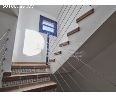 Gran chalet independiente estilo mediterráneo en venta en vistahermosa