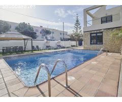Gran chalet independiente estilo mediterráneo en venta en vistahermosa