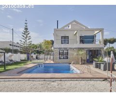 Gran chalet independiente estilo mediterráneo en venta en vistahermosa