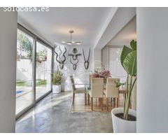 Chalet de Estilo Minimalista en Alquiler con Piscina Junto a La Calita en Cabo