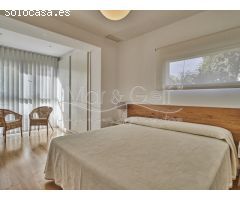 Chalet de Estilo Minimalista en Alquiler con Piscina Junto a La Calita en Cabo