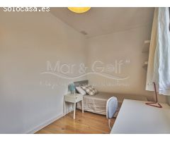 Chalet de Estilo Minimalista en Alquiler con Piscina Junto a La Calita en Cabo