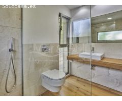 Chalet de Estilo Minimalista en Alquiler con Piscina Junto a La Calita en Cabo