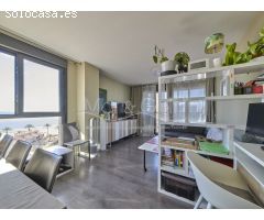 Bonito y moderno piso en venta con vistas al mar en playa Muchavista