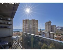 Bonito y moderno piso en venta con vistas al mar en playa Muchavista