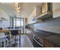 Bonito y moderno piso en venta con vistas al mar en playa Muchavista