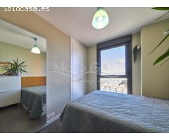 Bonito y moderno piso en venta con vistas al mar en playa Muchavista