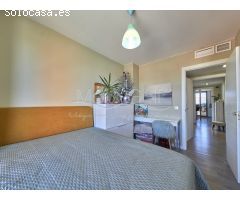 Bonito y moderno piso en venta con vistas al mar en playa Muchavista