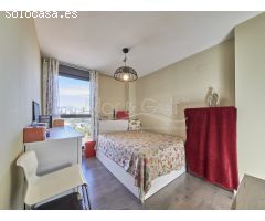 Bonito y moderno piso en venta con vistas al mar en playa Muchavista