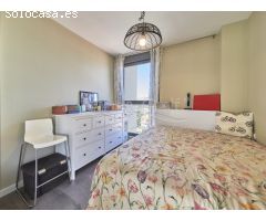 Bonito y moderno piso en venta con vistas al mar en playa Muchavista