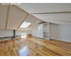Exclusivo Ático en Venta con Vistas al Mar en Playa del Postiguet, Alicante