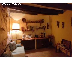 PRECIOSA CASA DE PUEBLO EN EL CORAZÓN DE RUBIELOS DE MORA