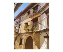 PRECIOSA CASA DE PUEBLO EN EL CORAZÓN DE RUBIELOS DE MORA