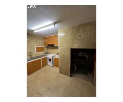 OPORTUNIDAD, CASA DE PUEBLO CÉNTRICA EN RIBIELOS DE MORA