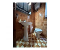 OPORTUNIDAD, CASA DE PUEBLO CÉNTRICA EN RIBIELOS DE MORA