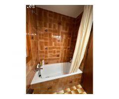 OPORTUNIDAD, CASA DE PUEBLO CÉNTRICA EN RIBIELOS DE MORA