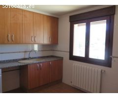 CHALET ADOSADO A ESTRENAR EN ZONA RESIDENCIAL DE RUBIELOS DE MORA