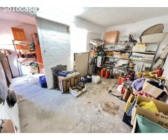 Casa chaflán, totalmente esquinera muy luminosa y con buena orientación con una