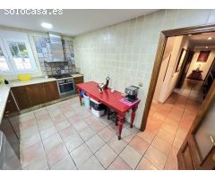 Excelente y exclusivo chalet seminuevo en la urbanización Santa Marina en la