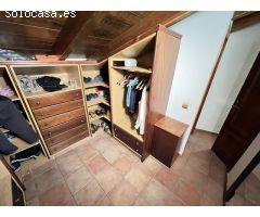 Excelente y exclusivo chalet seminuevo en la urbanización Santa Marina en la