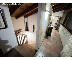 Excelente y exclusivo chalet seminuevo en la urbanización Santa Marina en la