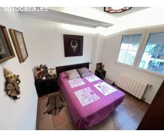 Excelente y exclusivo chalet seminuevo en la urbanización Santa Marina en la