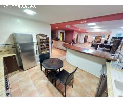 Excelente y exclusivo chalet seminuevo en la urbanización Santa Marina en la