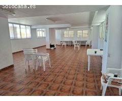 Apartamento con trastero, piscina y squash en venta en Tabernes de la Valldigna
