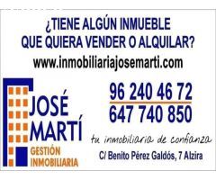 Magnífico local que da a dos calles con una excelente ubicación en Alberic, que