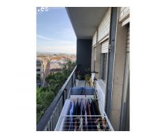 PISO EN EL REYNO CON VISTAS A PLAZA MUSICAL MUY AMPLIO Y MUCHA LUZ