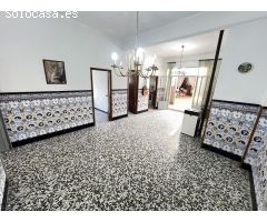 EXCLUSIVO CHALET EN ZONA RESIDENCIAL DE RUBIELOS DE MORA