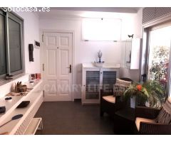 Apartamento renovado de 2 dormitorios y 2 baños con gran terraza privada y
