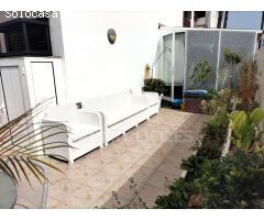 Apartamento renovado de 2 dormitorios y 2 baños con gran terraza privada y
