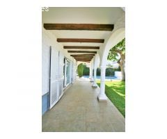 Gran chalet en tranquila zona residencial con vistas al Teide y al mar.
