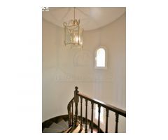 Gran chalet en tranquila zona residencial con vistas al Teide y al mar.