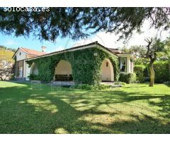 Gran villa señorial en zona tranquila y bien comunicada.