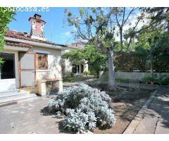 Gran villa señorial en zona tranquila y bien comunicada.