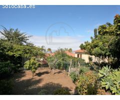 Gran villa señorial en zona tranquila y bien comunicada.