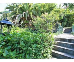 Gran villa señorial en zona tranquila y bien comunicada.