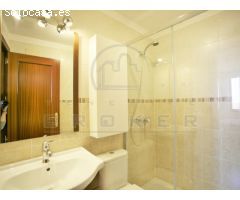 Magnífico piso de reciente construcción en última planta.