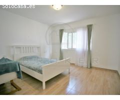 VENDIDO: Luminoso chalet totalmente renovado en el corazón de La Paz con garaje