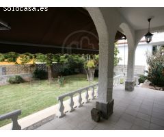 VENDIDO: Luminoso chalet totalmente renovado en el corazón de La Paz con garaje