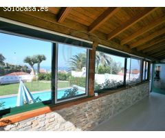 VENDIDO: Amplio chalet pareado con piscina y preciosas vistas