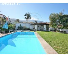 VENDIDO: Amplio chalet pareado con piscina y preciosas vistas