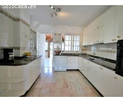 VENDIDO: Amplio chalet pareado con piscina y preciosas vistas