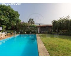 VENDIDO: Amplio chalet pareado con piscina y preciosas vistas