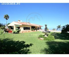 Magnífico chalet sobre solar de aprox. 2.500 m2 con inmejorables vistas al mar,