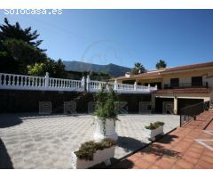 Magnífico chalet sobre solar de aprox. 2.500 m2 con inmejorables vistas al mar,