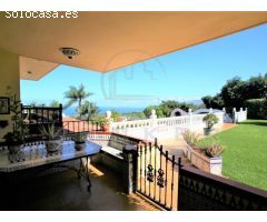 Magnífico chalet sobre solar de aprox. 2.500 m2 con inmejorables vistas al mar,